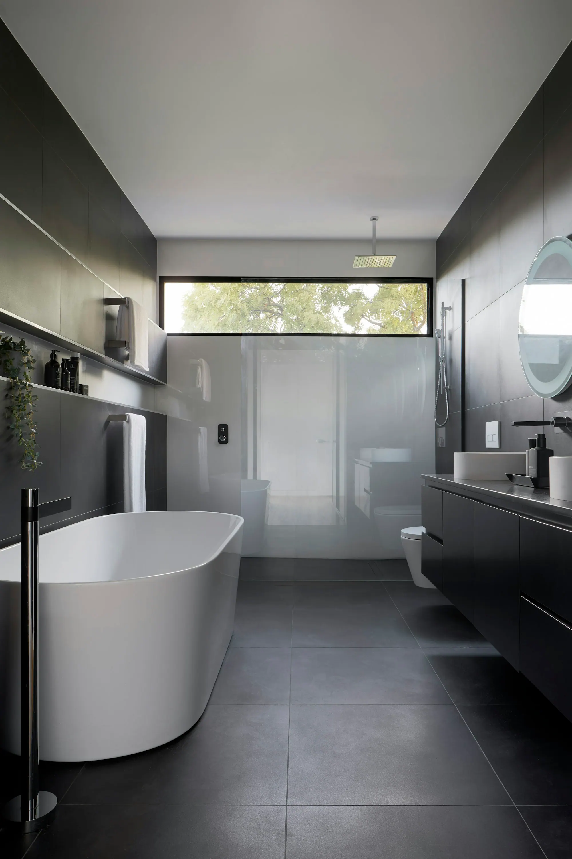 The Onyx Bath